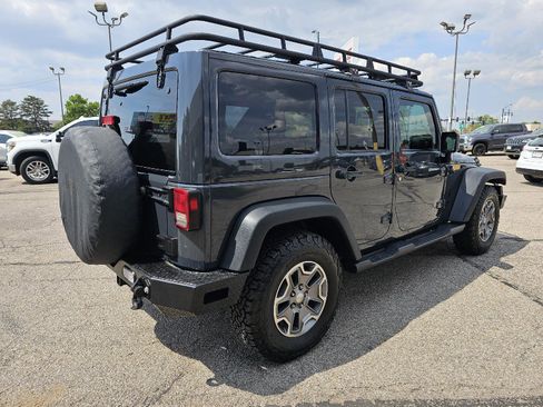 Used 2016 Jeep Wrangler Unlimited Rubicon w/ Connectivity Group image 5