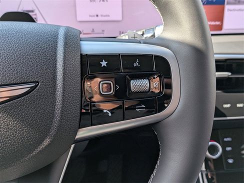 New 2026 Genesis GV70 2.5T image 17