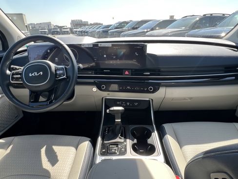 Certified 2026 Kia Carnival SX Prestige image 23