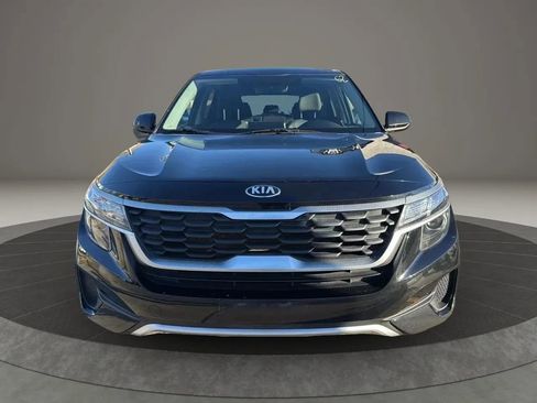 Used 2021 Kia Seltos LX AWD/4WD image 2