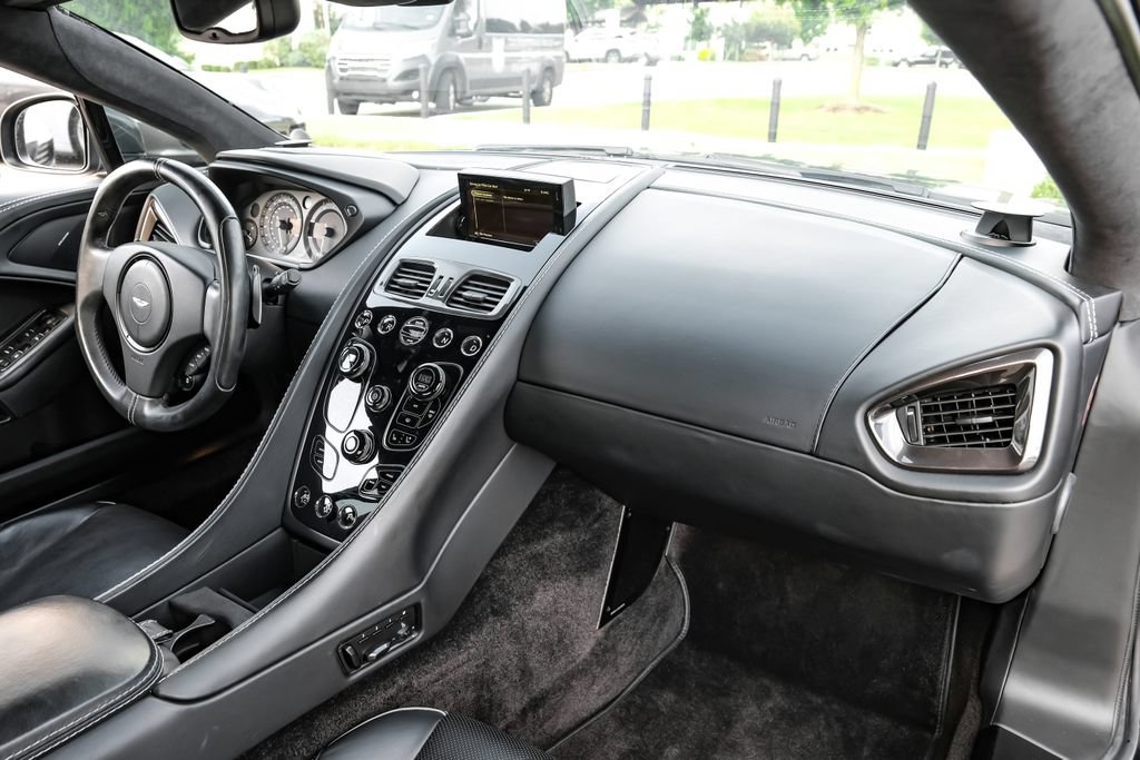 Used 2016 Aston Martin Vanquish Coupe RWD image 8