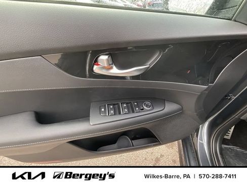 Certified 2024 Kia Forte GT-Line FWD image 4