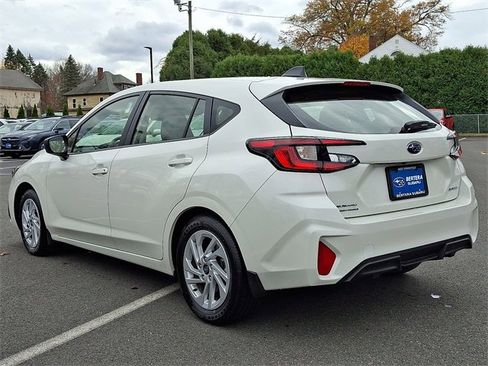 Certified 2025 Subaru Impreza 2.0i image 4