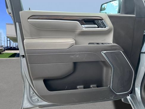 Used 2025 GMC Sierra 1500 SLT AWD/4WD image 19