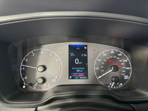 Used 2023 Toyota Corolla Cross LE image 14