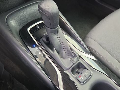 Used 2022 Toyota Corolla LE FWD image 20