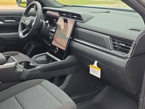 New 2026 GMC Terrain Elevation w/ Technology Package II image 32