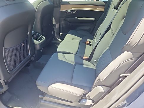New 2026 Volvo XC90 B6 Plus w/ Protection Package Premier AWD/4WD image 21