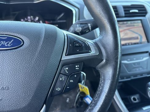 Used 2013 Ford Fusion SE image 28