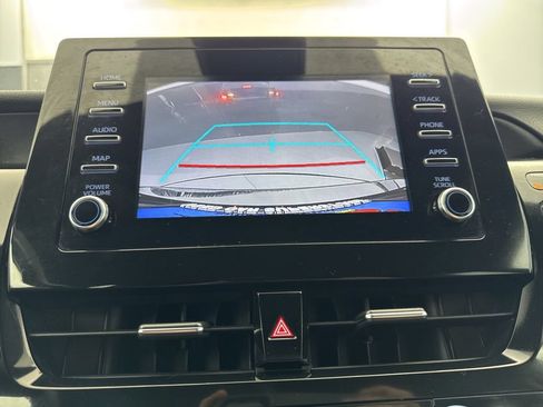 Used 2022 Toyota Camry SE FWD image 18