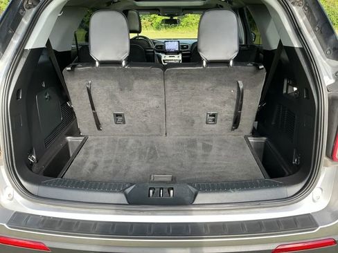 Used 2021 Ford Explorer XLT w/ Equipment Group 202A image 23