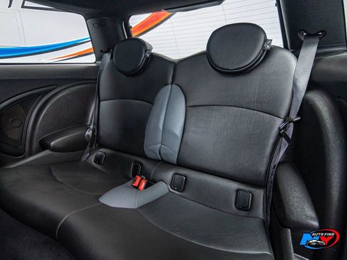Used 2009 MINI Cooper John Cooper Works image 17