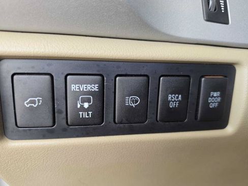 Used 2008 Toyota Sequoia Platinum AWD/4WD image 31