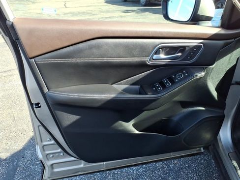 Certified 2023 Nissan Rogue Platinum w/ Platinum Premium Package image 14