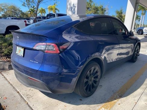 Used 2022 Tesla Model Y Long Range image 4
