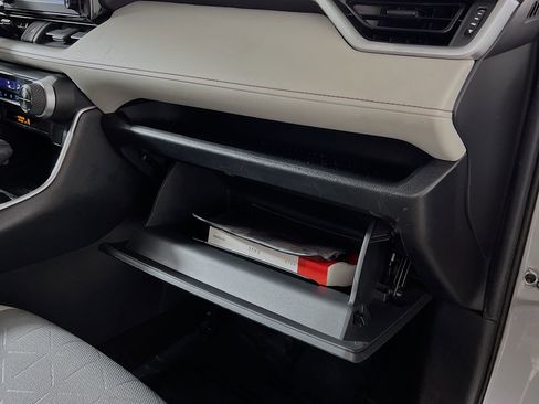 Used 2019 Toyota RAV4 XLE image 34