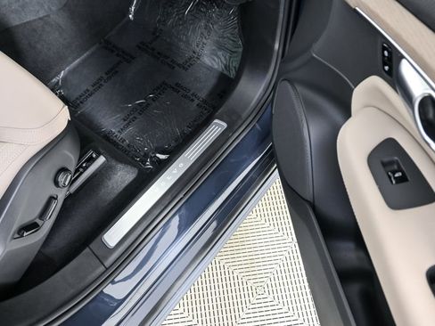 Certified 2026 Volvo XC90 B6 Plus w/ Protection Package Premier AWD/4WD image 28
