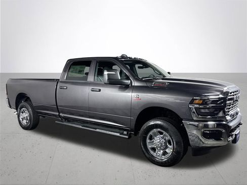 New 2026 RAM 3500 Tradesman AWD/4WD image 4