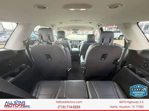 Used 2018 Buick Enclave Essence FWD image 16