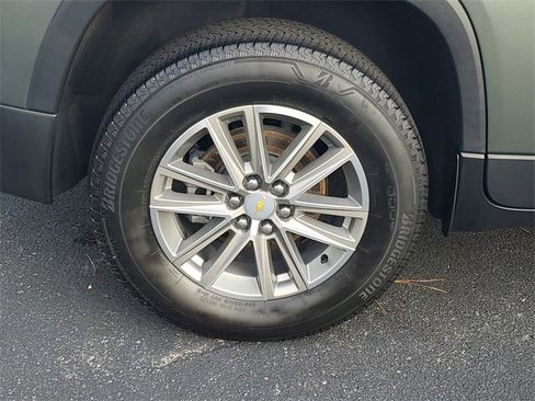 Certified 2023 Chevrolet Traverse LT image 7