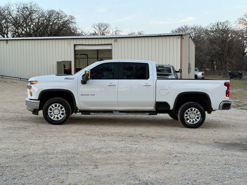 Used 2020 Chevrolet Silverado 2500 LT w/ Convenience Package image 6