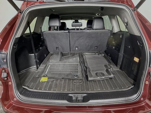 Used 2019 Toyota Highlander Plus AWD/4WD image 24