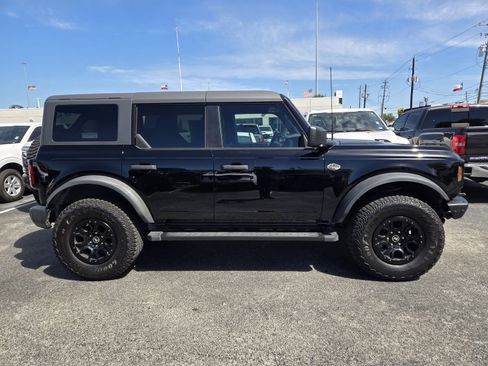 Used 2024 Ford Bronco Wildtrak image 4