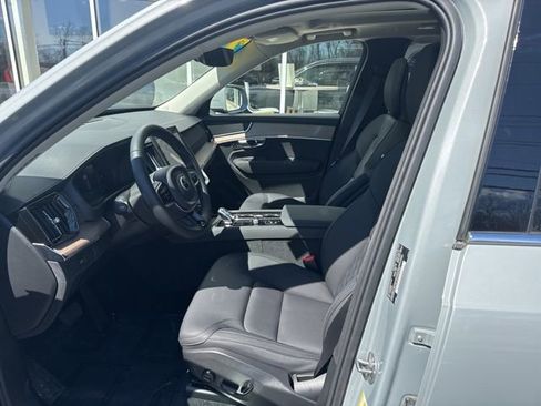 Certified 2025 Volvo XC90 B6 Plus image 20