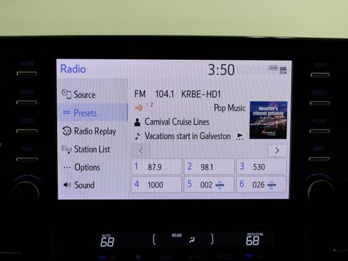Used 2023 Toyota Sienna XSE w/ XSE Plus Package AWD/4WD image 19