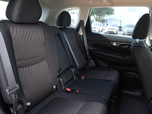 Used 2019 Nissan Rogue S AWD/4WD image 34