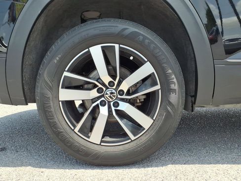 Used 2023 Volkswagen Atlas SE FWD image 25
