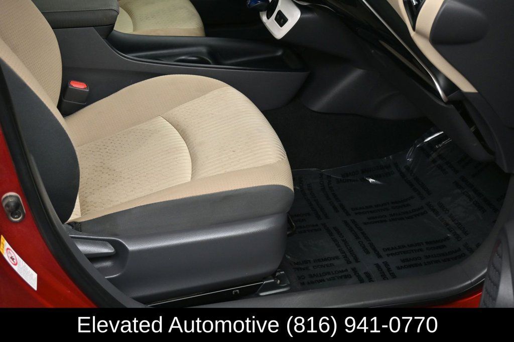 Used 2018 Toyota Prius One FWD image 6