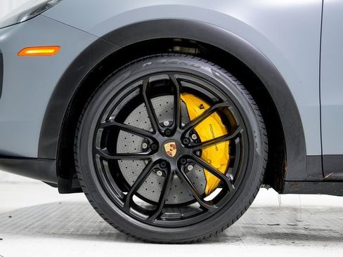 Certified 2022 Porsche Cayenne Turbo GT image 36