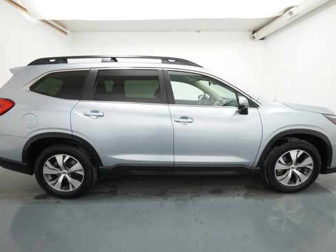 Used 2023 Subaru Ascent Premium AWD/4WD image 10
