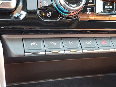 Used 2024 GMC Sierra 1500 Denali Ultimate image 25