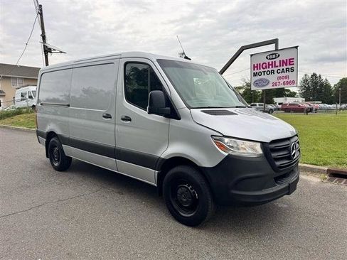 Used 2019 Mercedes-Benz Sprinter 1500 image 3