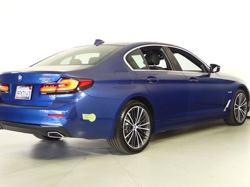 Certified 2023 BMW 530e w/ Convenience Package image 7