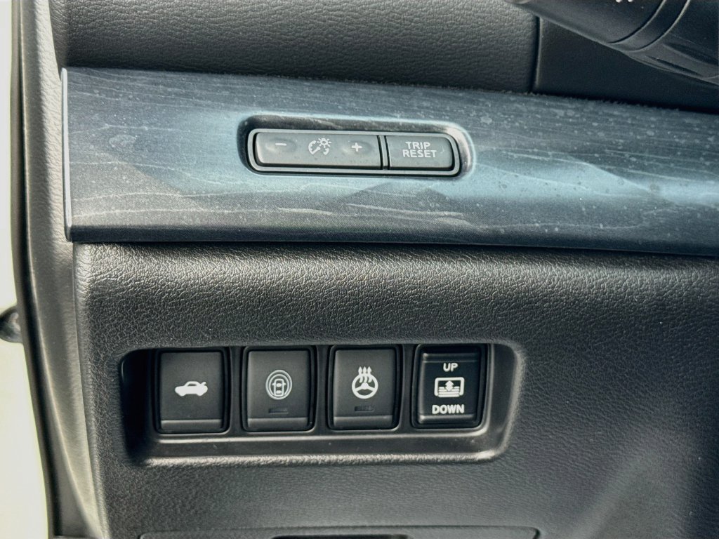 Used 2019 Nissan Maxima Platinum w/ Sport Mat Group FWD image 10