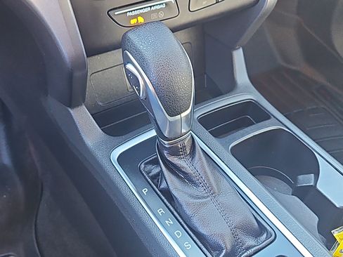 Used 2018 Ford Escape SE w/ SE Sync 3 Package image 17