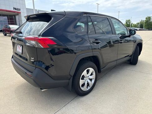 Certified 2022 Toyota RAV4 LE AWD/4WD image 3
