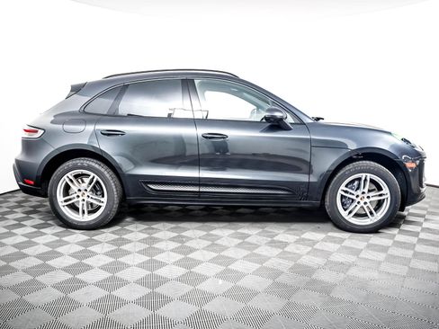 Certified 2026 Porsche Macan AWD/4WD image 9