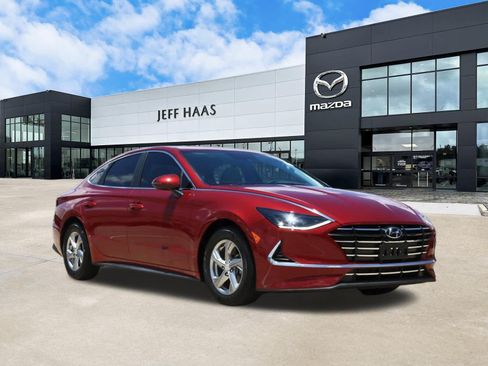 Used 2023 Hyundai Sonata SE FWD image 4