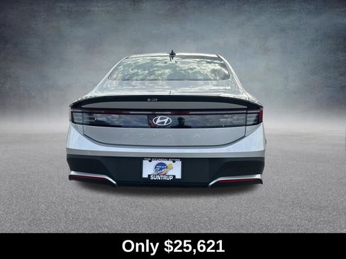 Used 2026 Hyundai Sonata SE FWD image 4