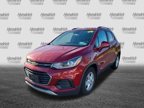 Used 2019 Chevrolet Trax LT w/ LPO, Protection Package FWD image 4