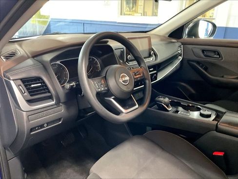Used 2023 Nissan Rogue S AWD/4WD image 8
