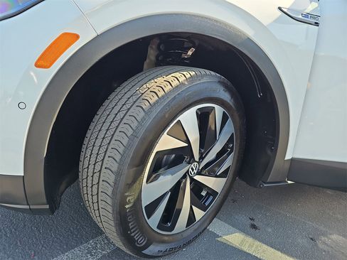 Used 2023 Volkswagen ID.4 Pro image 33