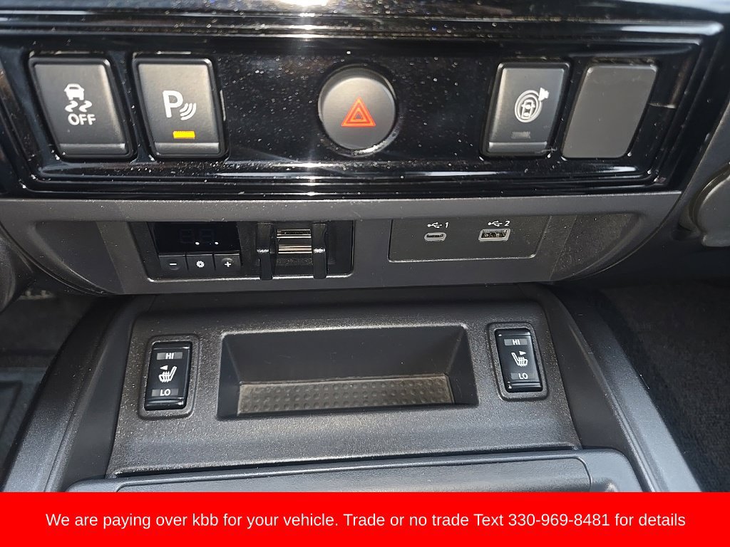 Used 2023 Nissan Titan SV w/ SV Convenience Package AWD/4WD image 21