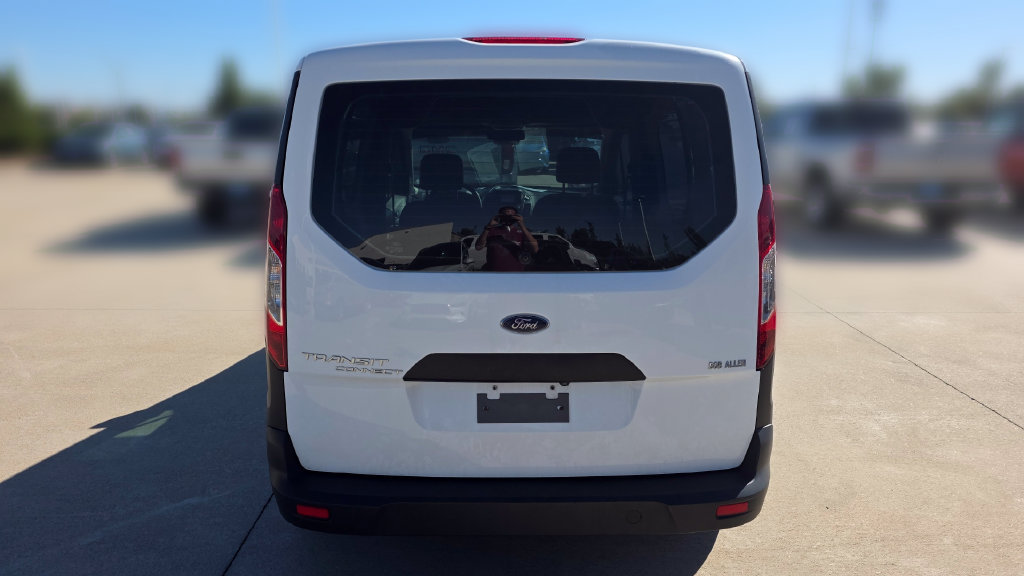 Used 2022 Ford Transit Connect XL FWD image 4