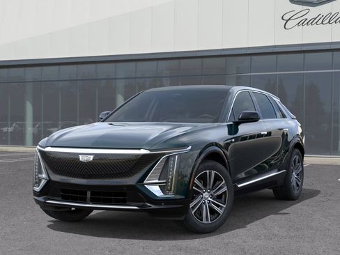 Used 2026 Cadillac Lyriq Luxury w/ LPO, Floor Liner Package RWD image 7