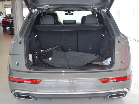 Used 2023 Audi Q5 2.0T Prestige w/ Prestige Package AWD/4WD image 11